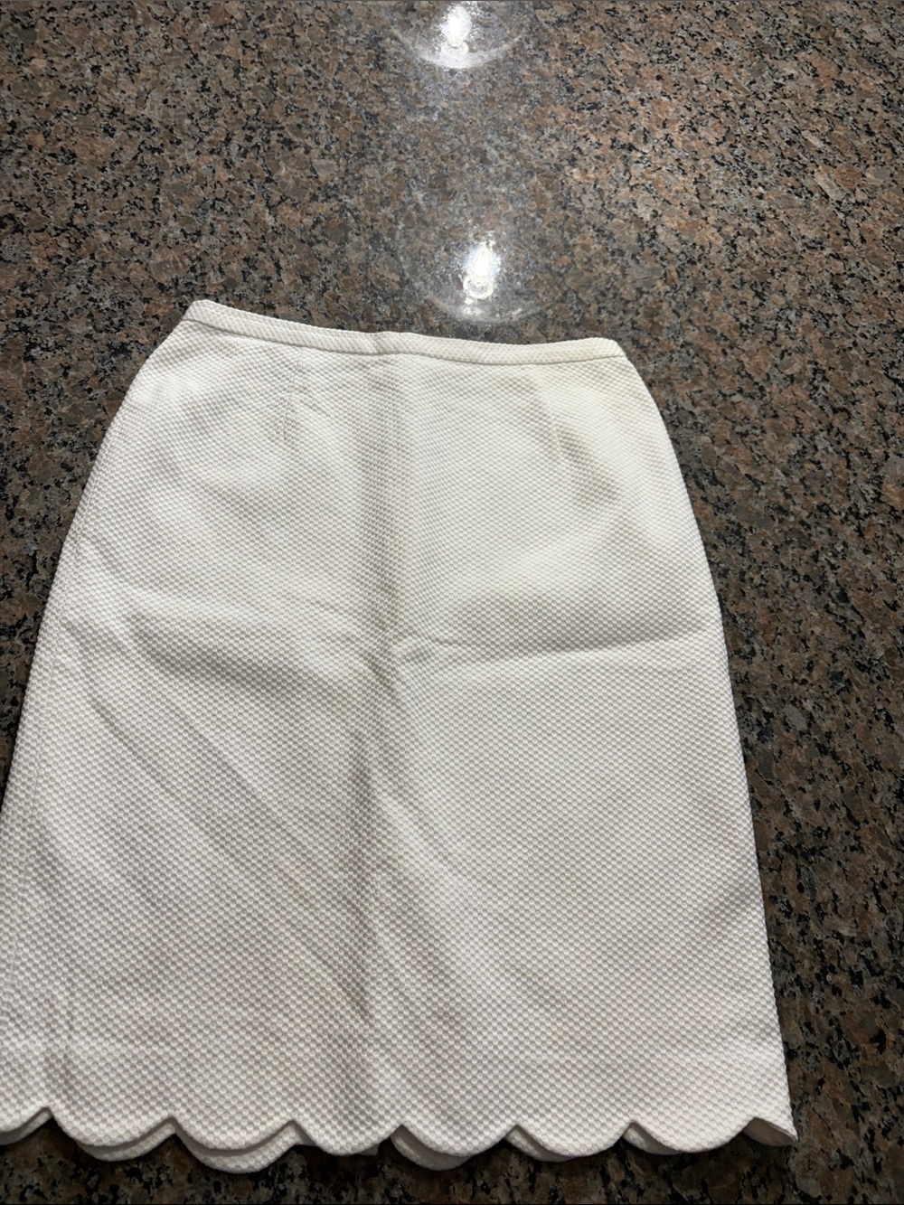 Neiman Marcus White Textured Pencil Skirt with Scalloped Hem